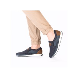 Granatowe męskie półbuty Rieker 11954-14 z brązową nakładką na pięcie – widok z boku.