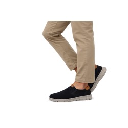 Granatowe męskie buty wsuwane SKIPPER BOL MF311162 z przewiewną cholewką i elastyczną podeszwą